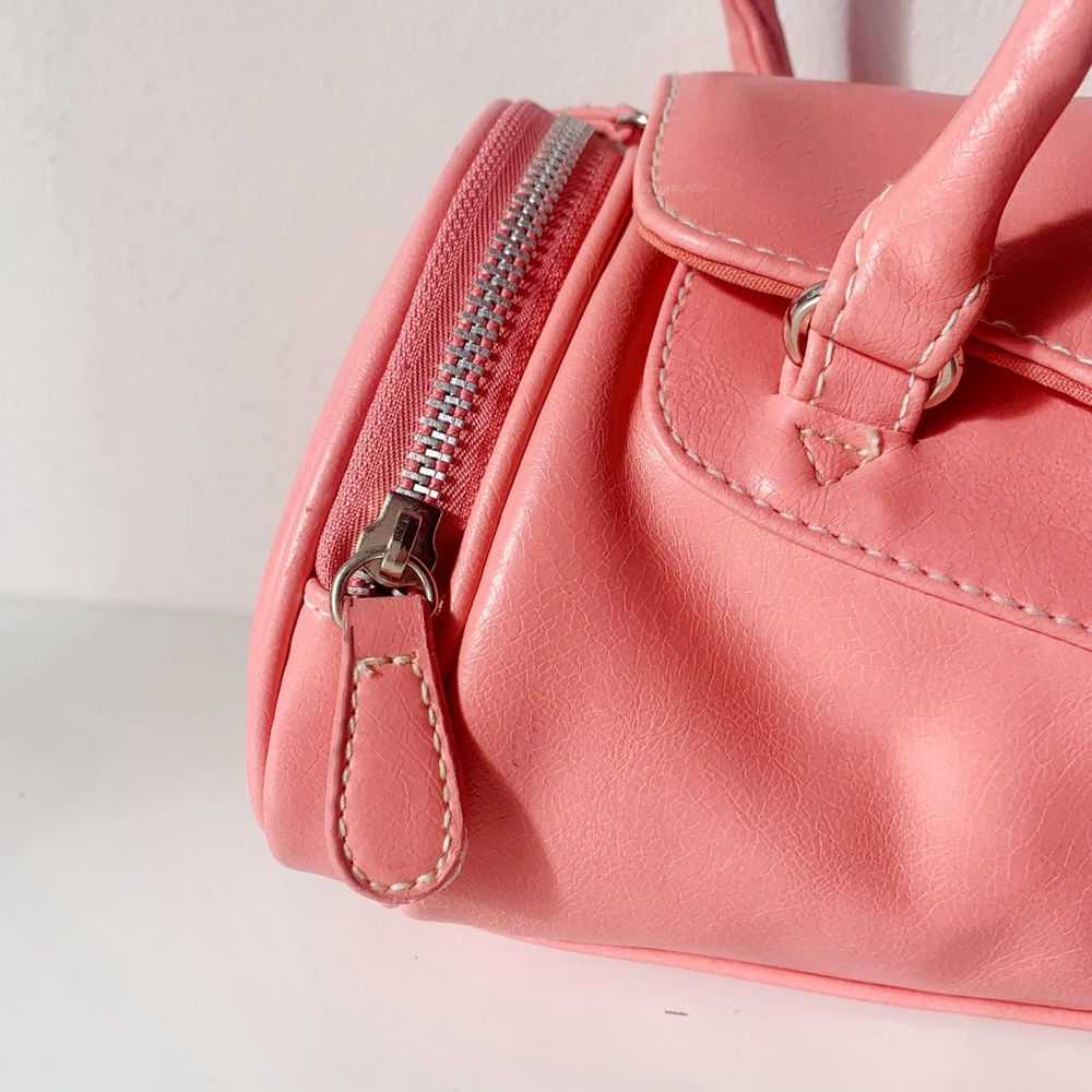 Y2K Pink Shoulder Bag with Silver Hardware - Picture 6 of 11